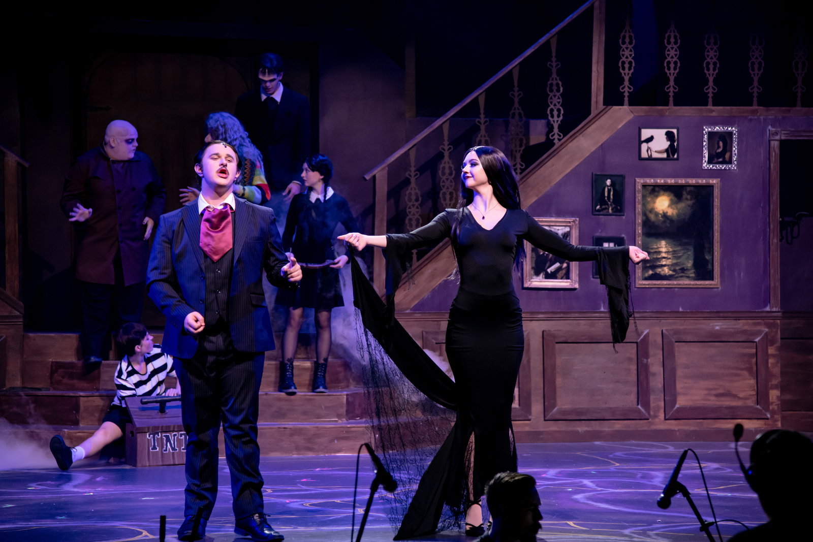 Addams Family - Morticia Enters